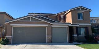 4 Bedroom Home with Paid Solar, 3-Car Garage & Large Backyard Gallery 16