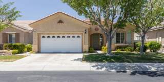 Beautiful Golf Course Home in Solera at Apple Valley (55+ Community) Gallery 1