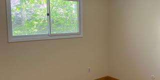 3 Bedrooms One Floor Ranch House with 2 car attached garage in Lyndhurst Gallery 35