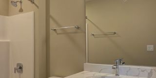 Chestnut - 2Br/2Ba Rental Home - Second Floor Gallery 18