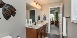 Spacious Home with Hot Tub, Fenced Yard and Solar Power Gallery 39