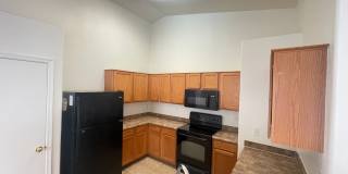 Fresh paint 3 Bedroom, 2 baths very low maintenance home Gallery 6