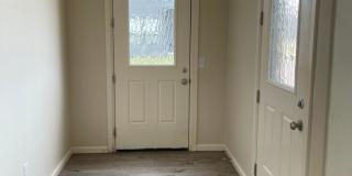 Beautiful 4 bed 3.5 bath home with a game room in The Enclave! Gallery 3