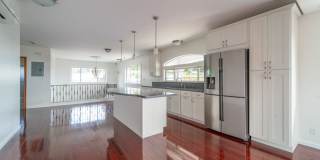 Large and Spacious 4 Bed 4 Bath | 2004 Skyline Dr | $7800 Gallery 21