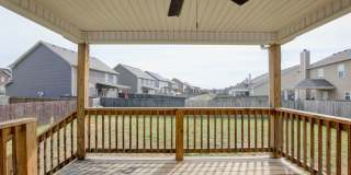 Fresh and so Clean Clean Close to Everything! Gallery 17