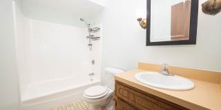 218 Madison Street Gallery 13