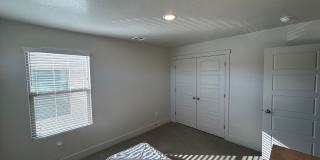 Charming 4 Bd, 2.5 bath in spacious home! Gallery 32