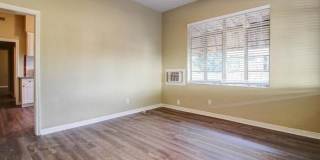 1003 E 15th Ave Gallery 4