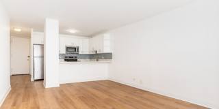 1540 N LaSalle Drive Gallery 12