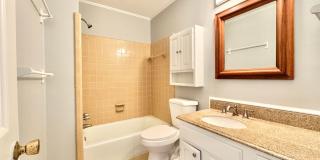 Updated 3 Bedroom Convenient to W Friendly Ave & New Garden Rd! Gallery 12