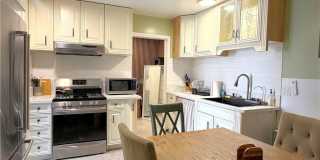 522 Westminster Gallery 11