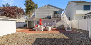 1850 Shore Boulevard Gallery 23