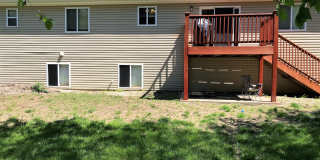 Fenced-in Yard + West Side of Manhattan + Washer & Dryer Included + 2-Car Garage! Available July 3rd! Gallery 19