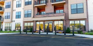 Creekline at Fairfield Gallery 1