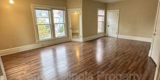 311 East Locust Street - 2 Gallery 1