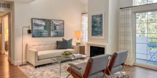 Summit At Warner Center Gallery 70