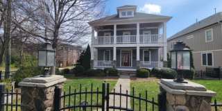 Spacious~Charming~Dilworth! 3800 SF 4 Beds 3.5 Baths Spacious~Charming~Dilworth! 3800 SF 4 Beds 3.5 Baths Gallery 1