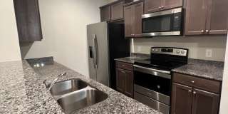 3 Bedroom/2.5 Bath Townhome in Lakeview Commons Gallery 6