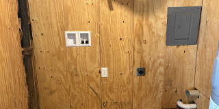 523 E Harrison Gallery 18