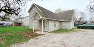 NOW SHOWING: 2 Bedroom/1 Bath located at 5109 W Raymond St. Unit A Gallery 1