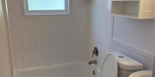 325 Ohio Place Gallery 7