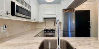 2111 WISCONSIN Avenue NW Gallery 9