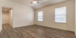 437 Chalk Hill Ct Gallery 2