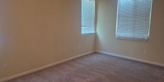 Adorable 3 bedroom 2.5 bath with loft Gallery 21