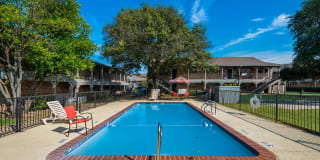 London Square Apartments Gallery 1