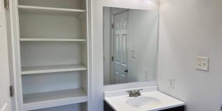 Large 2 bed 1 bath corner-lot home in Floral Heights! Gallery 19