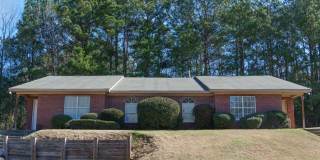 3 Bedroom Duplex Now Available Gallery 1