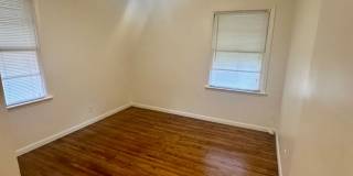 Updated Charming 3 bed 1-bath Gallery 8