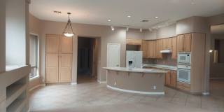 GORGEOUS SCOTTSDALE HOME WITH A BACKYARD TO DIE FOR!! Gallery 1