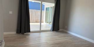 Absolutely gorgeous 3 bedroom 2 bath house Gallery 26