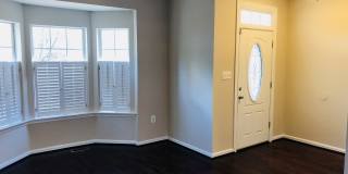 HOME IN PARK RIDGE!! Gallery 7
