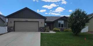 Spacious 3 bed, 2 Bath Wellington Home! Gallery 1