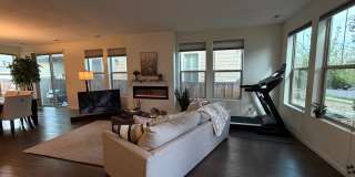 Modern West Arvada End-Unit with Cul-de-Sac Privacy & 2-Car Garage Gallery 10