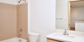The Pearl Apartments Gallery 18