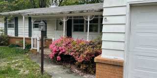 Beautiful 3 bedroom 1.5 bath waiting for you to call home . Gallery 1
