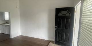 267 South 700 East, Gallery 8