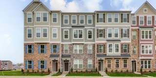 Price Drop on 3 Bedroom Luxury Condo in Glen Allen!!! ***Available Beginning of March*** Gallery 1