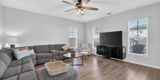 MOVE IN READY!-$500 OFF THE FIRST MONTHS RENT!-MOVE IN SPECIAL-BONUS ROOM!! Gallery 7