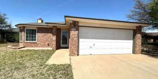 2Bed/2Bath with Spacious Fenced in Backyard! 2Bed/2Bath with Spacious Fenced in Backyard! Gallery 1