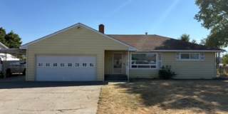 Charming 3 Bed Home with a Big Backyard Gallery 1