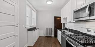 2520 W Belle Plaine Ave Gallery 7