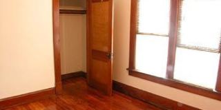 4 Bedroom North Campus Newly Remodeled House with 2 Decks and Patio Gallery 3