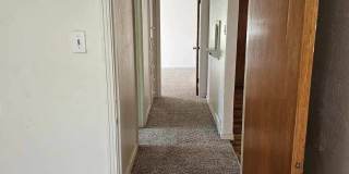 Spacious cozy 3 Bed Home! New Carpets!! Gallery 12
