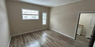 316-318 W. Adams St. Gallery 6