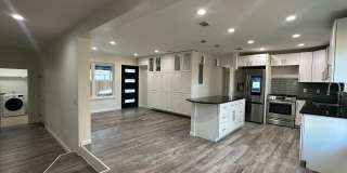 AVAILABLE: Updated 4 BR / 2 BA in Prime South Austin Location Gallery 1