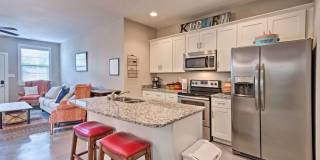 1117 Greenwood Alley Gallery 5